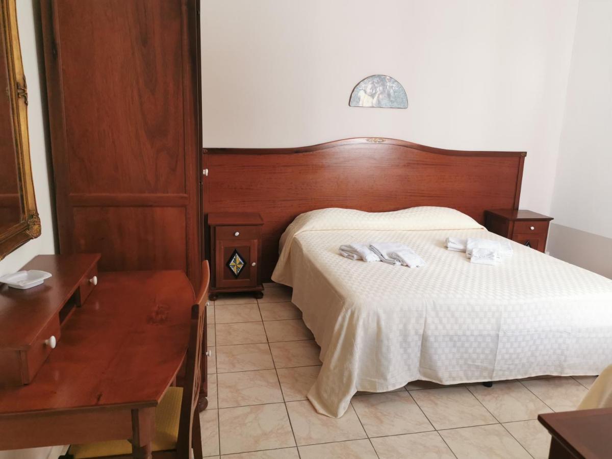 I Cappuccini Rooms Катанія Екстер'єр фото