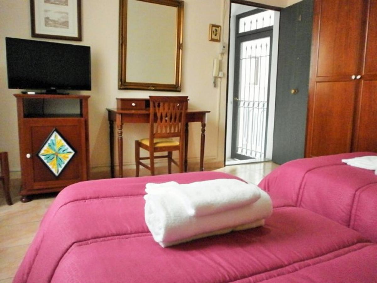 I Cappuccini Rooms Катанія Екстер'єр фото